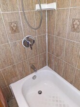 362 Brunswick Ave, Unit 2a in Trenton, NJ - Building Photo - Building Photo