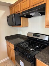 1433 Bear Flag Dr in Hanover Park, IL - Building Photo - Building Photo