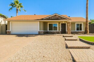 1401 N Ironwood St in Gilbert, AZ - Building Photo