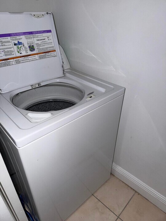 1285 SW 46th Ave in Pompano Beach, FL - Building Photo