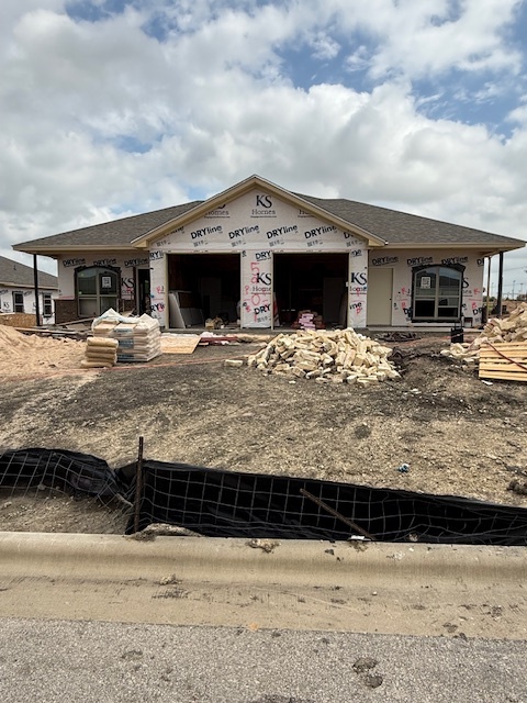5901 Cordillera Dr