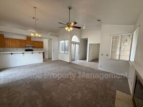 316 Stamper Cir in Suisun City, CA - Building Photo - Building Photo