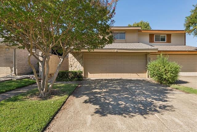 2905 Country Pl Cir in Carrollton, TX - Building Photo