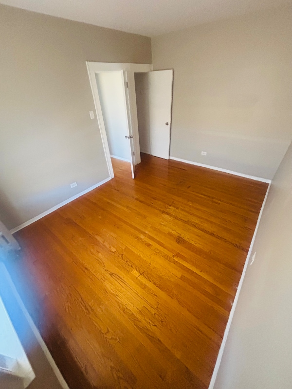 6930 S Oglesby Ave in Chicago, IL - Building Photo - Building Photo