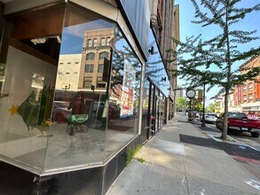105 Bank St in Waterbury, CT - Building Photo - Building Photo