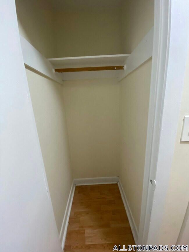 84 Gardner St