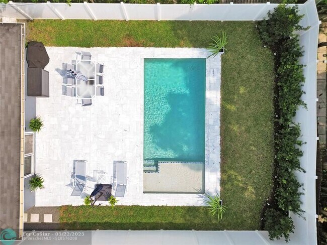 property at 1280 NE 40th St