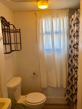 915 11th St, Unit Garage Apartment in Galveston, TX - Building Photo - Building Photo