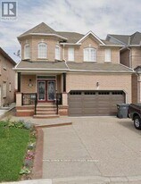 62 Hardgate Crescent in Brampton, ON - Building Photo