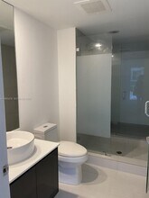 31 SE 6th St, Unit 404 in Miami, FL - Foto de edificio - Building Photo