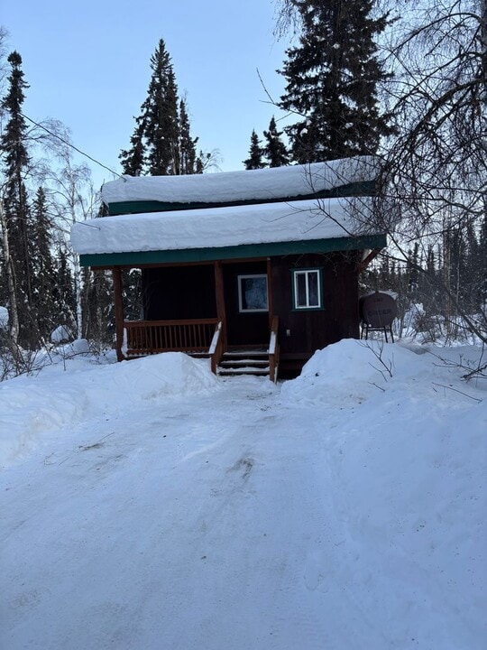 139 Faulk County Rd-Unit -Apt A in Fairbanks, AK - Foto de edificio