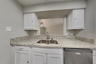 26 Pinewood Forest Ct in Spring, TX - Building Photo - Building Photo