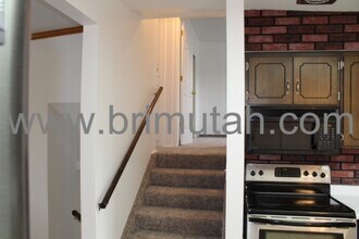 602 Pioneer Ave in Sandy, UT - Building Photo - Building Photo