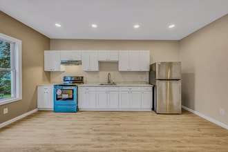 267 Main St in Duryea, PA - Foto de edificio - Building Photo