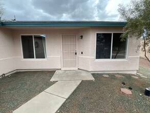 9005 E Mayberry Dr in Tucson, AZ - Building Photo - Building Photo