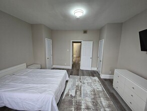 4915 N 13th St in Philadelphia, PA - Building Photo - Building Photo