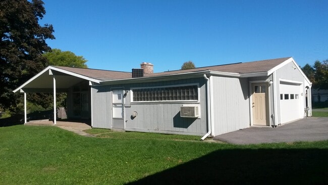28 Drumlins Ter in Syracuse, NY - Building Photo - Building Photo