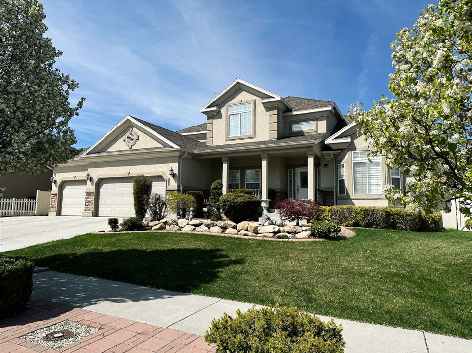 5136 S Silver Valley Dr in Salt Lake City, UT - Building Photo