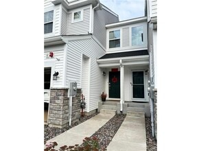 7262 Zircon Ct N in Maple Grove, MN - Building Photo - Building Photo