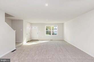 6210 Farrier Wy in Fredericksburg, VA - Building Photo - Building Photo