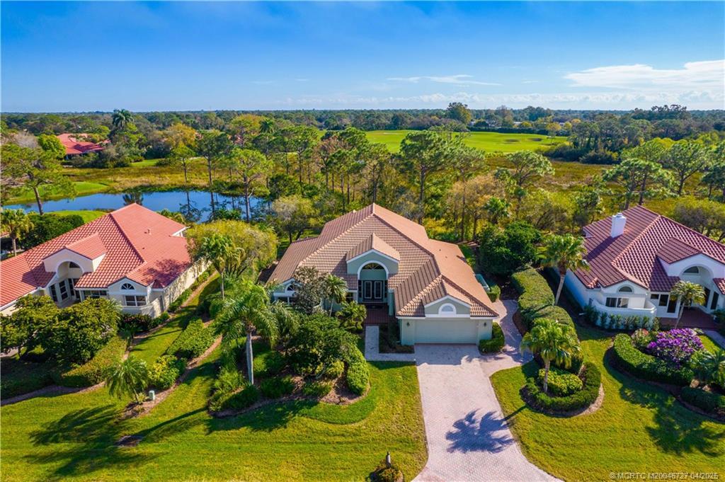13312 NW Maplewood Rd in Palm City, FL - Foto de edificio