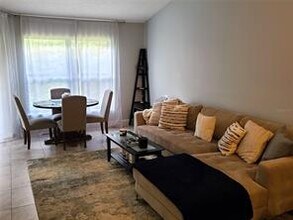 7863 Sugar View Ct in Orlando, FL - Building Photo - Building Photo