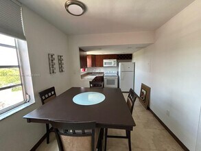 1700 NE 191st St in Miami, FL - Building Photo - Building Photo
