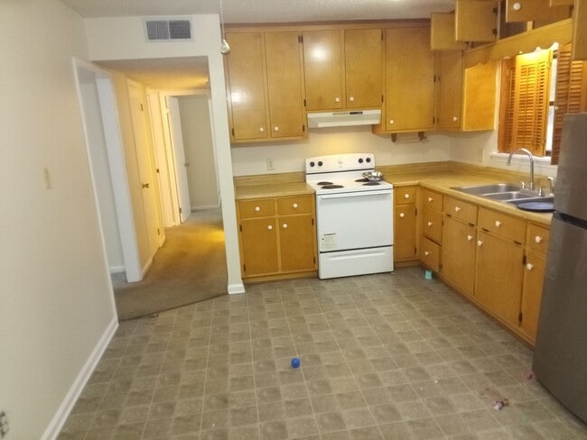 property at 804 N Washington St