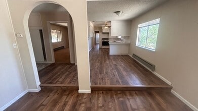 9011 E Sedan Ave in Manteca, CA - Building Photo - Building Photo