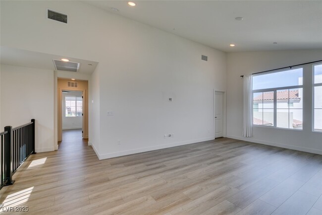 property at 759 Faircliff Ct