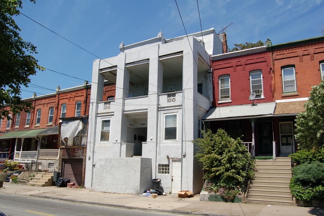 2923-2925 Poplar St in Philadelphia, PA - Building Photo