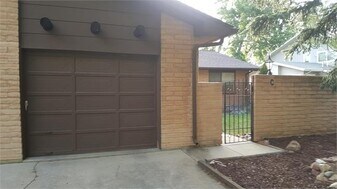 957 Roxwood Ln in Boulder, CO - Building Photo