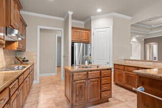 17109 Northlake Hills Dr in Jonestown, TX - Building Photo - Building Photo