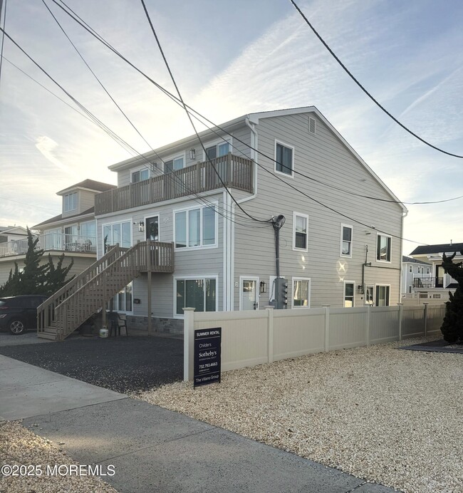 1105 N Ocean Ave in Seaside Park, NJ - Building Photo - Building Photo