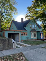 419 3rd St in Jackson, MI - Building Photo