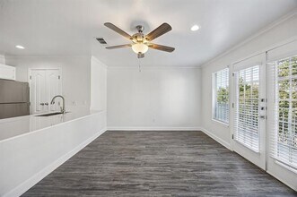 4125 Holland Ave in Dallas, TX - Building Photo - Building Photo