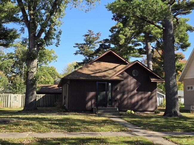 property at 827 Craite Ave
