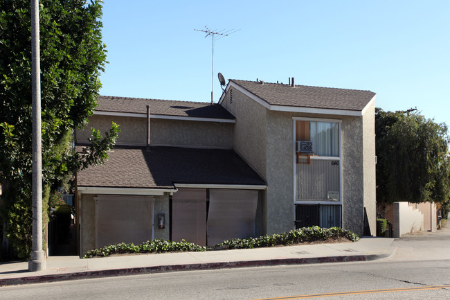 646 Ximeno Ave in Long Beach, CA - Building Photo - Building Photo