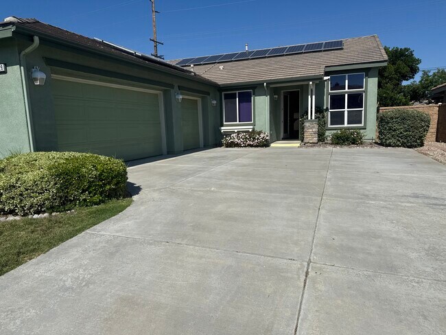 29128 Paperflower Ln in Menifee, CA - Building Photo - Building Photo