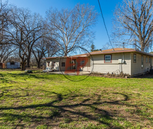 817 Lawrence Dr in Waco, TX - Building Photo - Building Photo