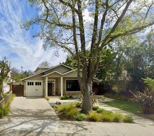 property at 3179 Bryant St