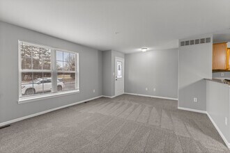 13049 Turnberry in Southgate, MI - Building Photo - Building Photo