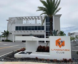 10260 NW 63rd Ter, Unit 102 in Doral, FL - Building Photo