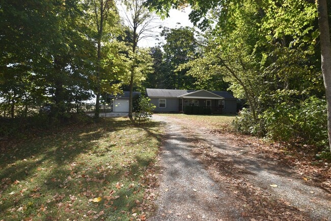 4425 E 650 N in Greenfield, IN - Building Photo - Building Photo