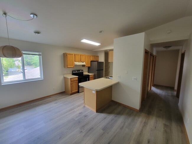 118 W Windsor Ave, Unit 118 W Windsor