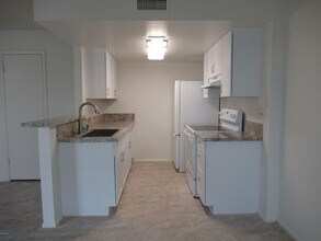 1812 Montana Vista in Lake Havasu City, AZ - Building Photo - Building Photo