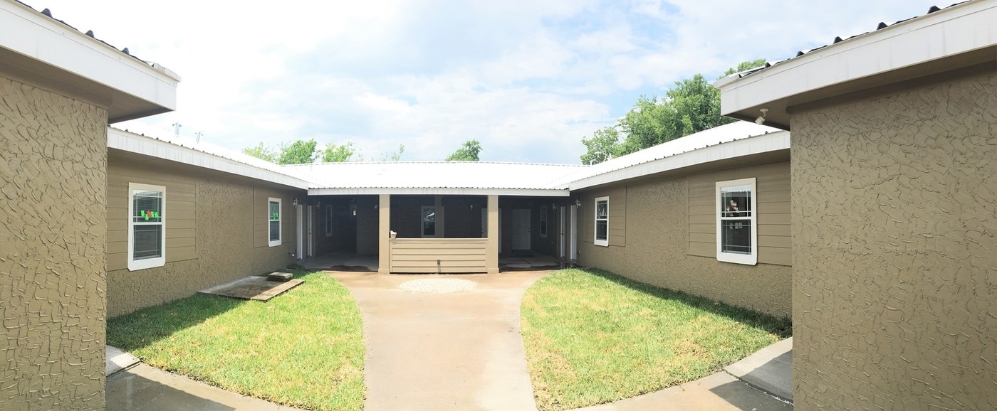 STVP Ann St Apartments in Pasadena, TX - Building Photo