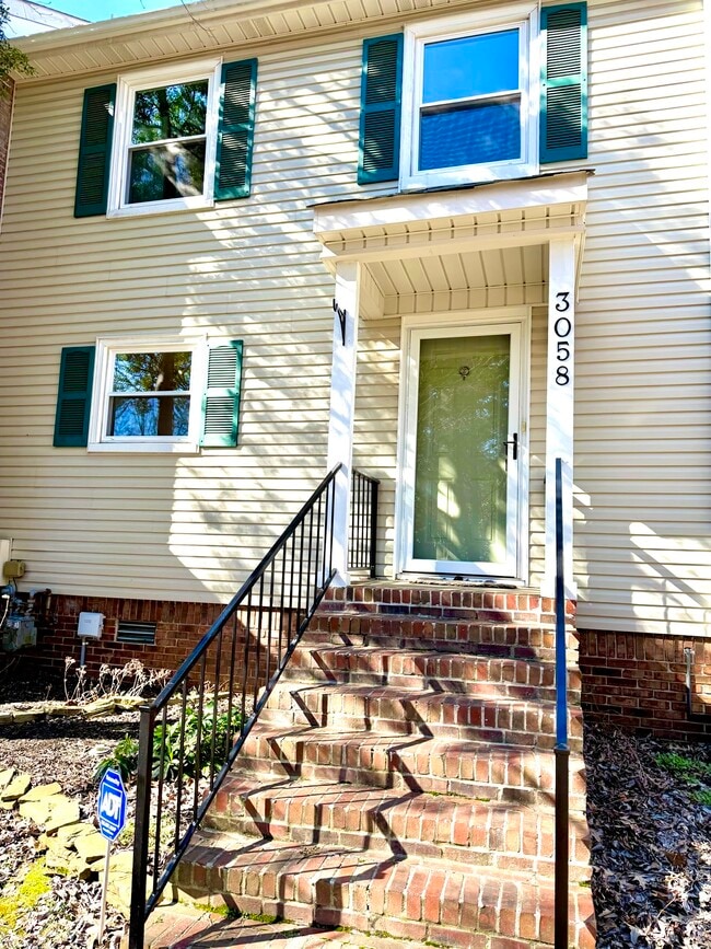 property at 3058 Dupree Dr SW