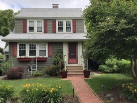 39 Walter St, Unit 1 in Newton, MA - Building Photo