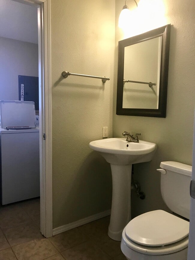 1415 Willow Dr in Milan, NM - Building Photo - Building Photo